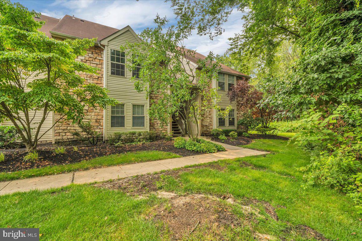 421 Tavistock Property Photo 1