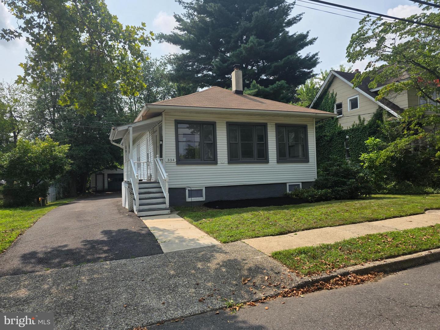 334 Reading Ave Property Photo 1
