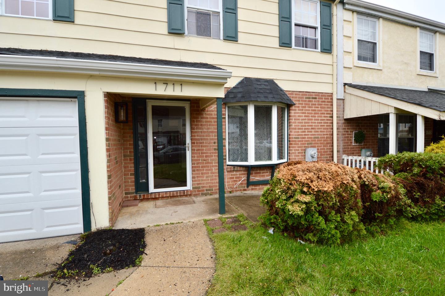 1711 BRENTWOOD PL Property Photo 1