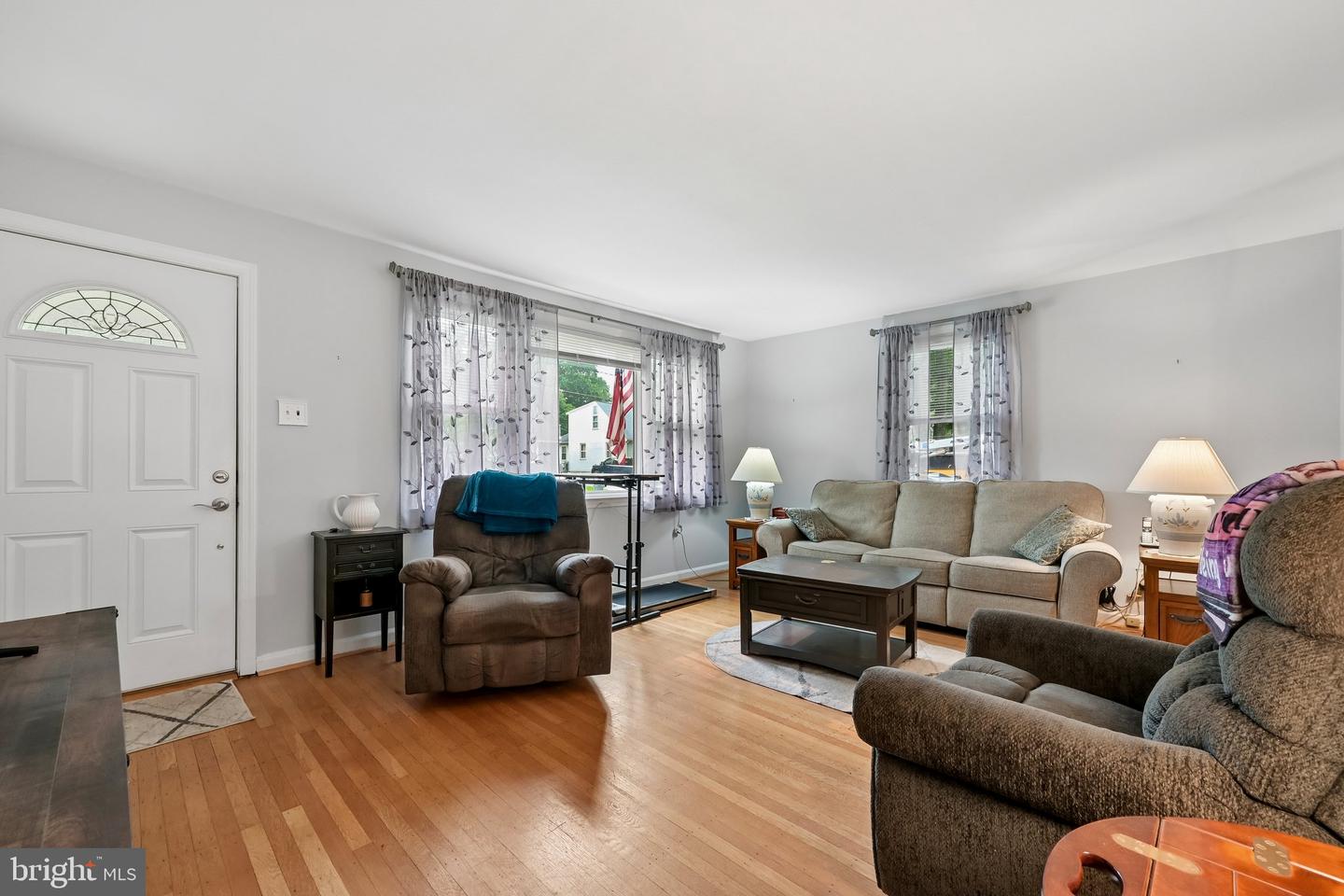 902 Spruce Ave Property Photo 3