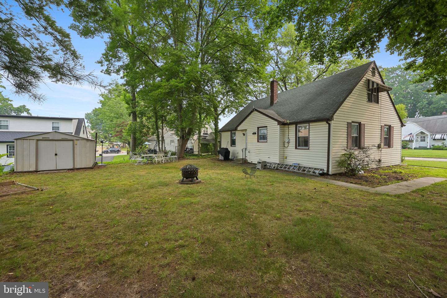 902 Spruce Ave Property Photo 22