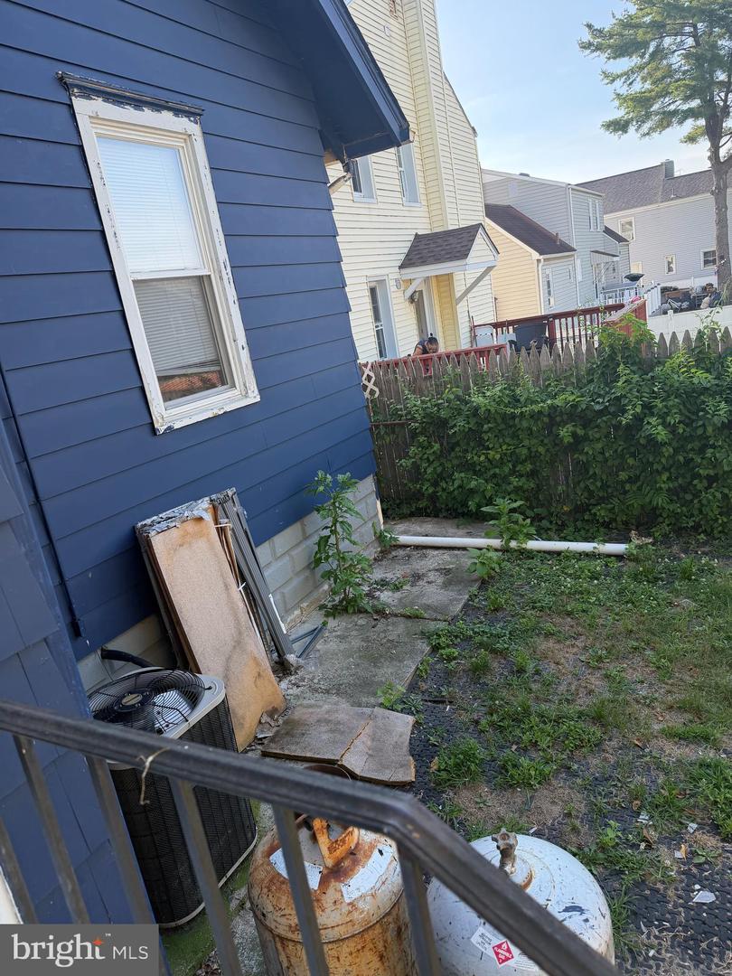 1606 49th St Property Photo 4