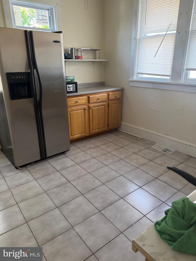 1606 49th St Property Photo 9