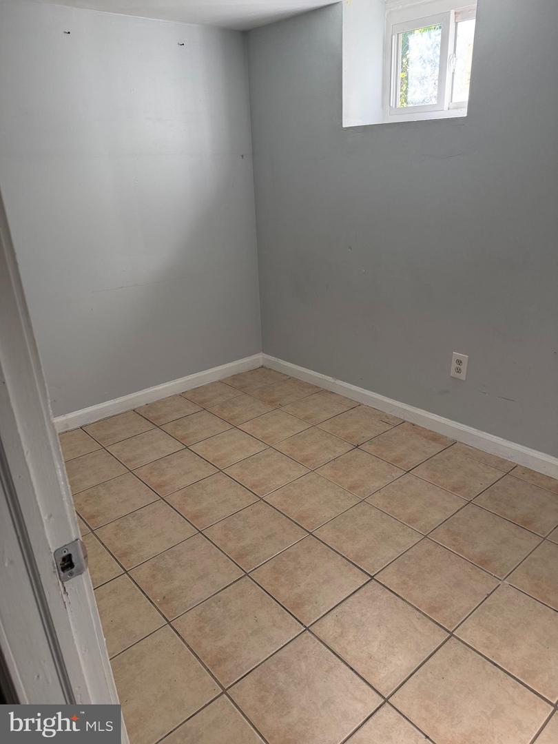1606 49th St Property Photo 14