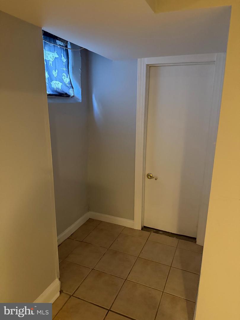 1606 49th St Property Photo 18