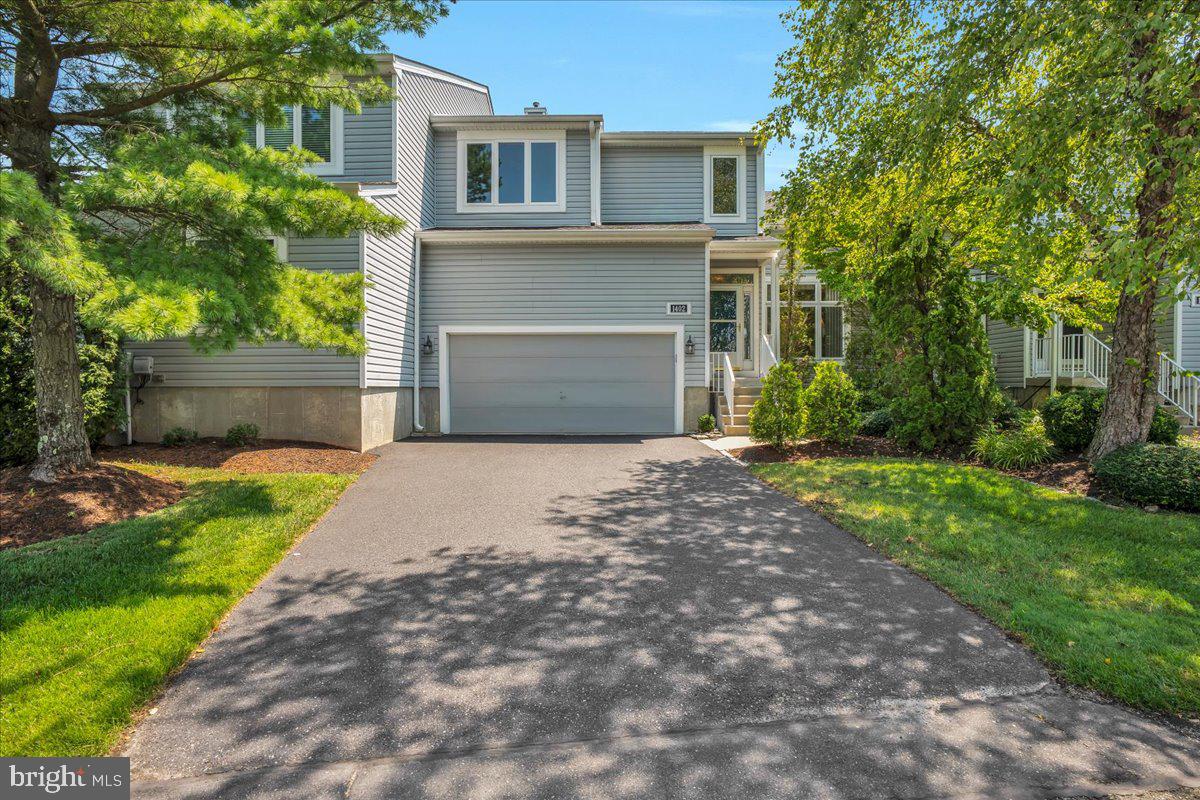 1402 Champlain Dr Property Photo 1