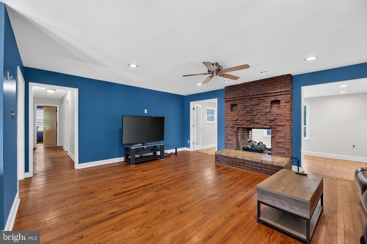 102 E Harvard Ave Property Photo 4