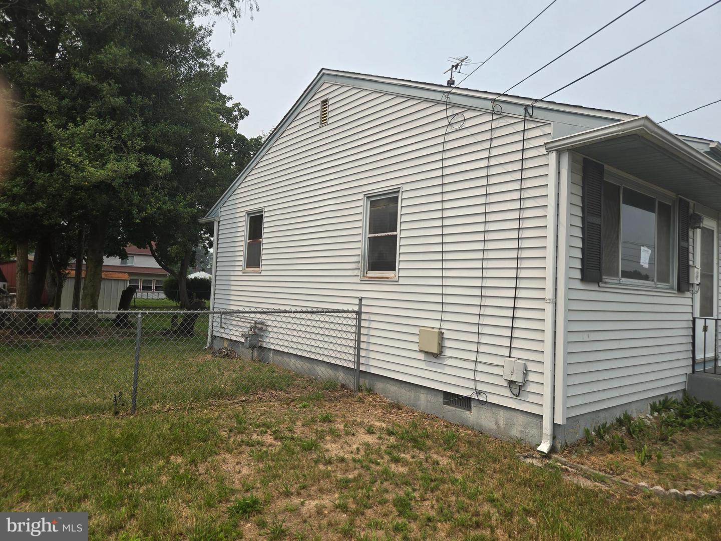 625 Andrea Rd Property Photo 4