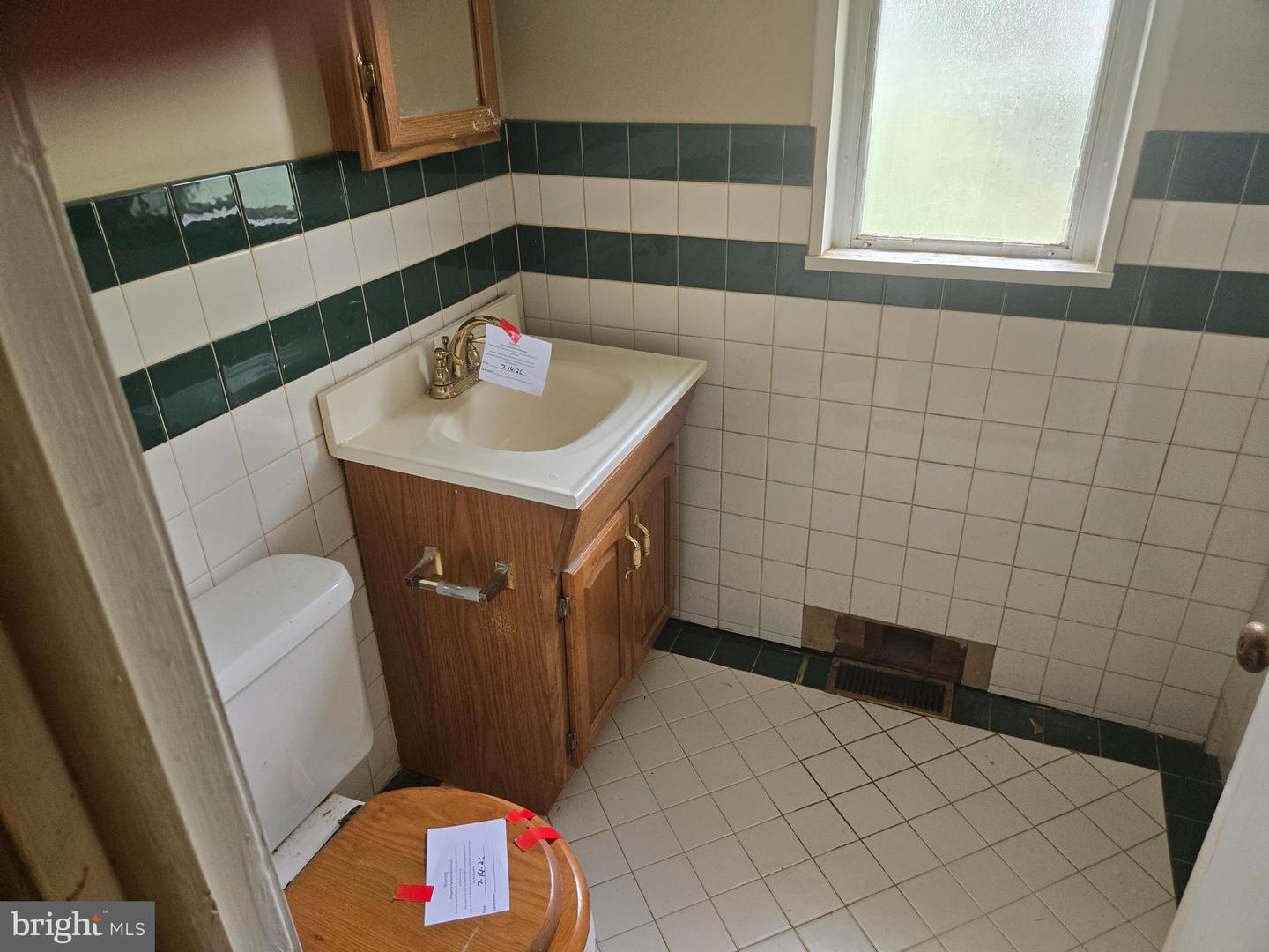 625 Andrea Rd Property Photo 10