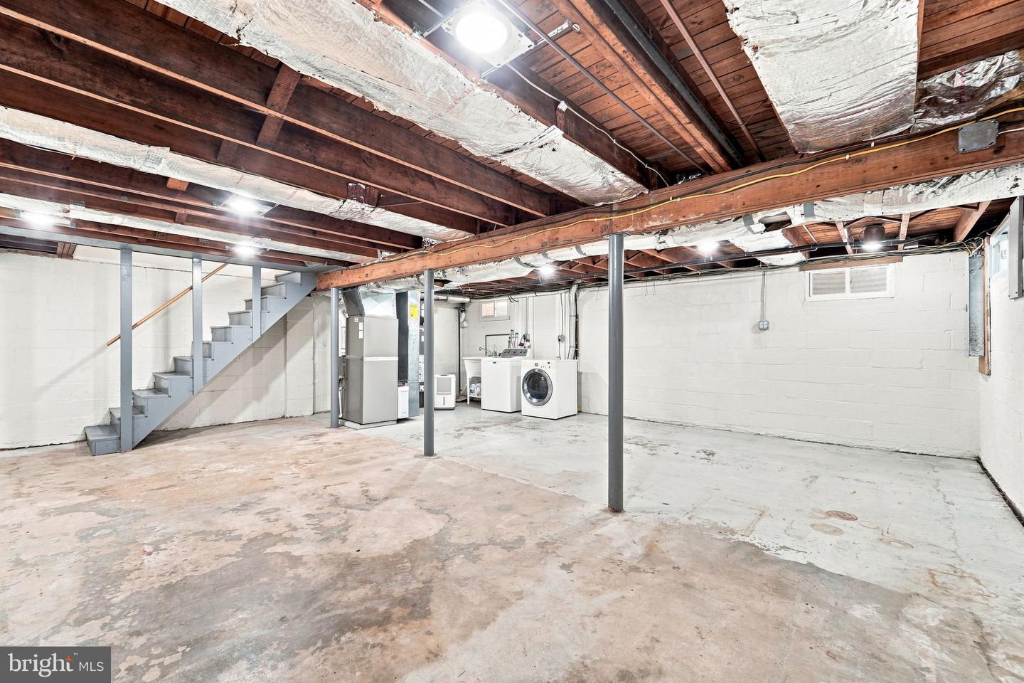 217 Garfield Ave Property Photo 33