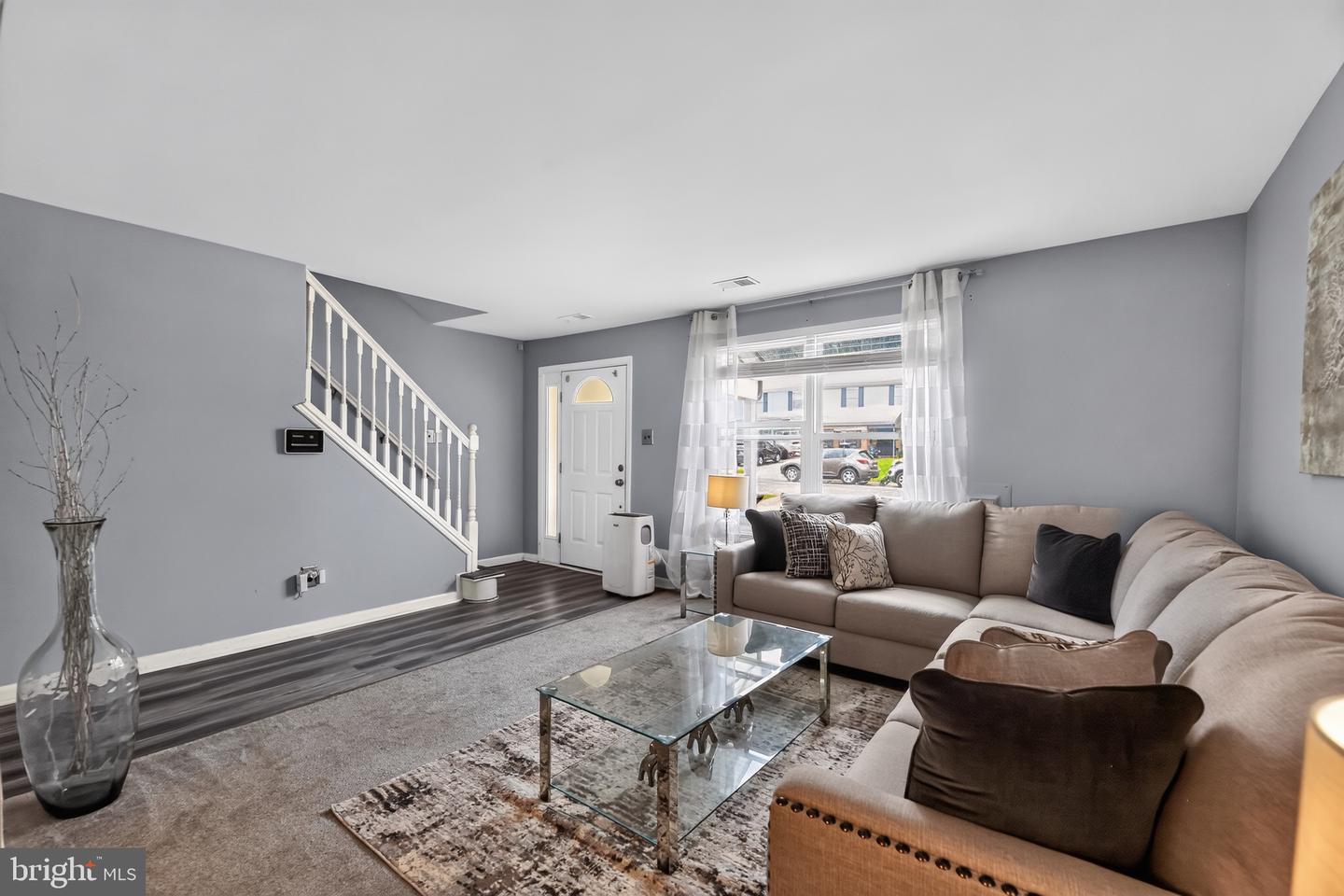 1802 Winding Way Property Photo 4