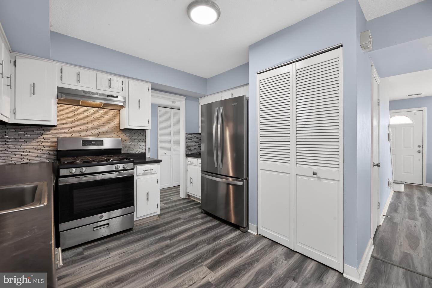 1802 Winding Way Property Photo 11