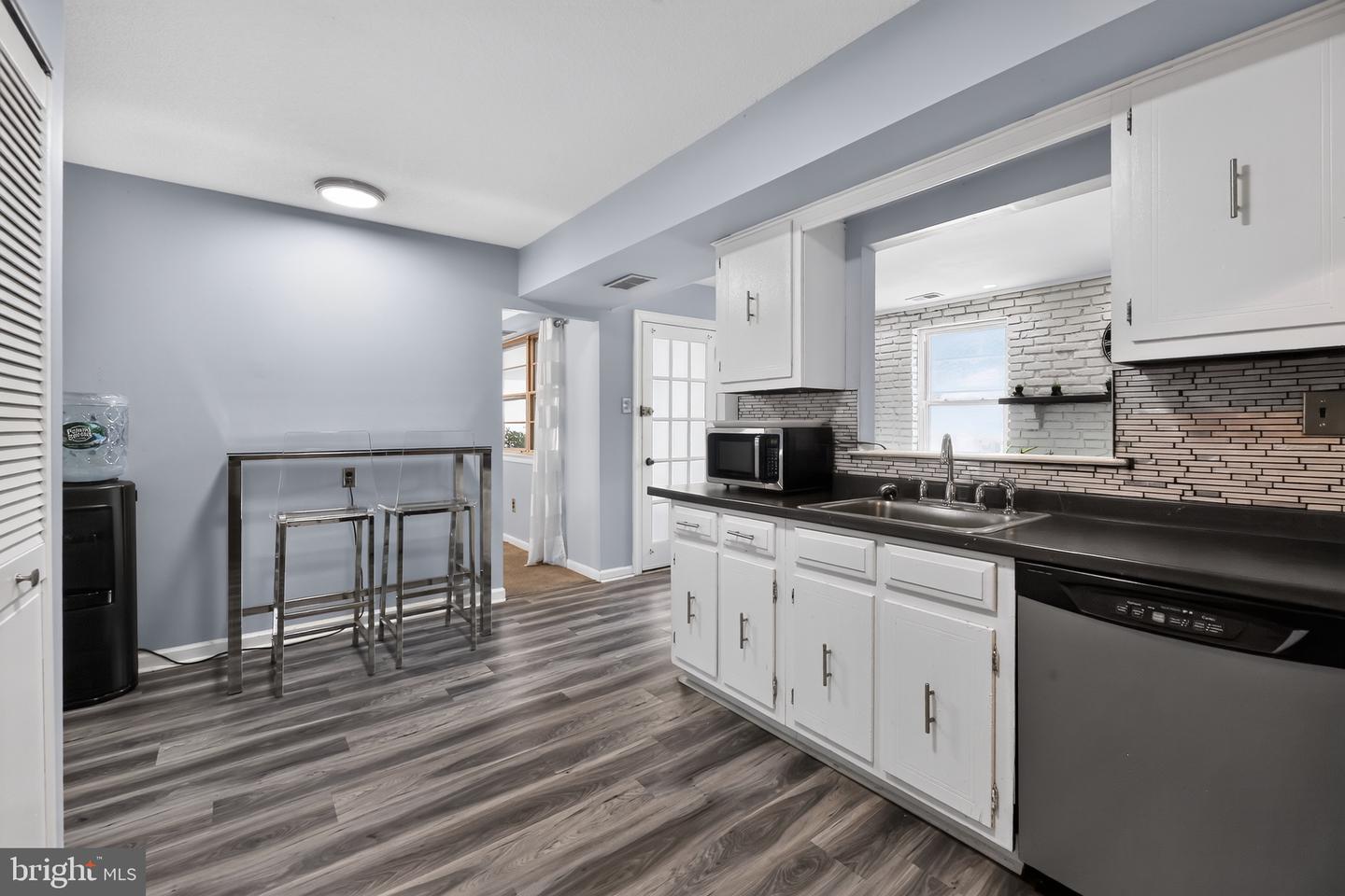 1802 Winding Way Property Photo 13