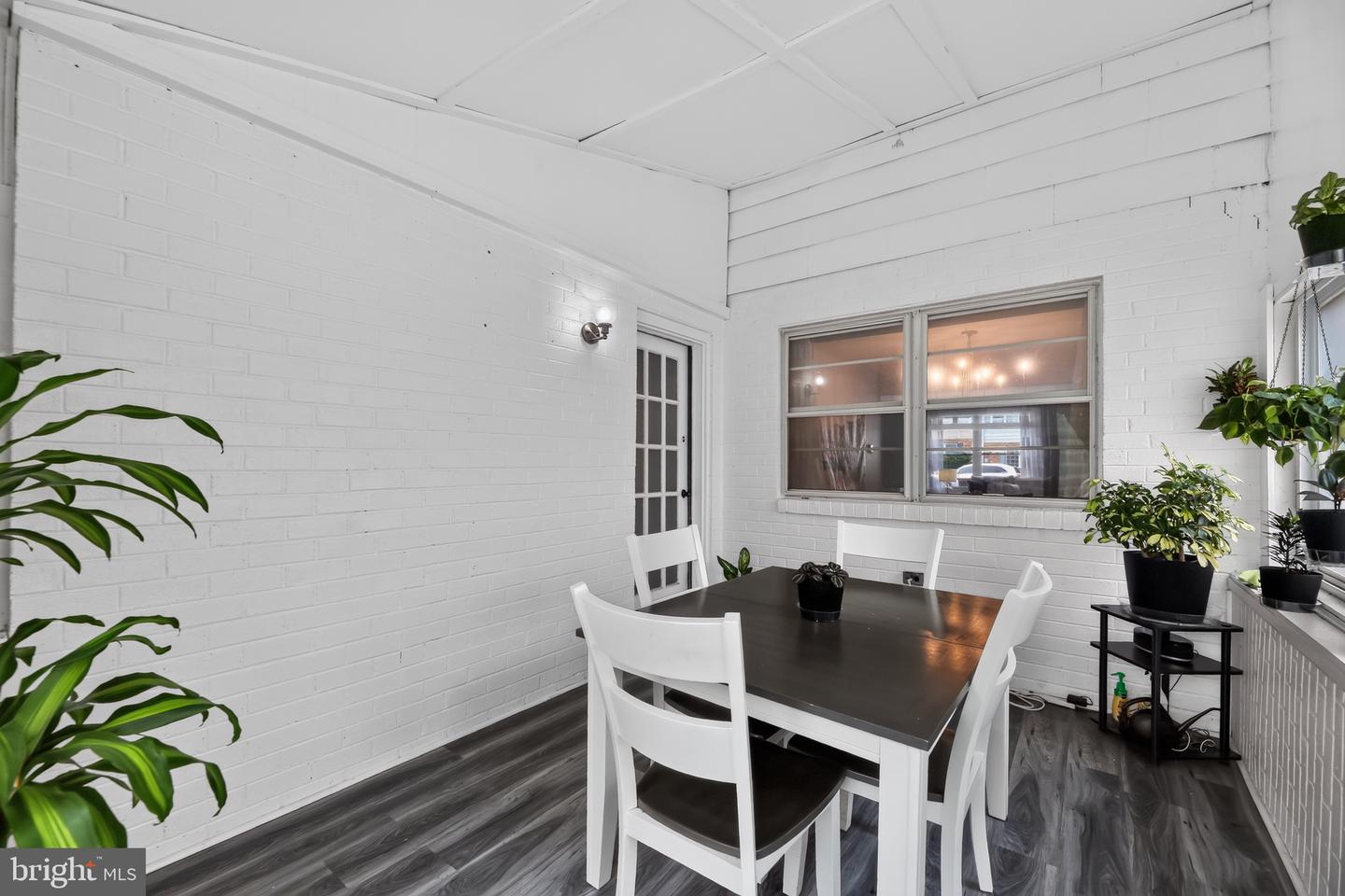 1802 Winding Way Property Photo 17