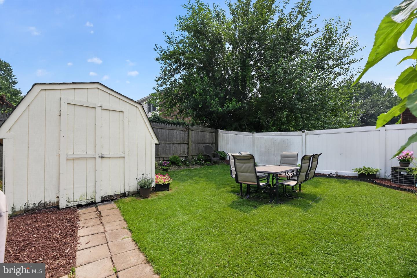 1802 Winding Way Property Photo 30