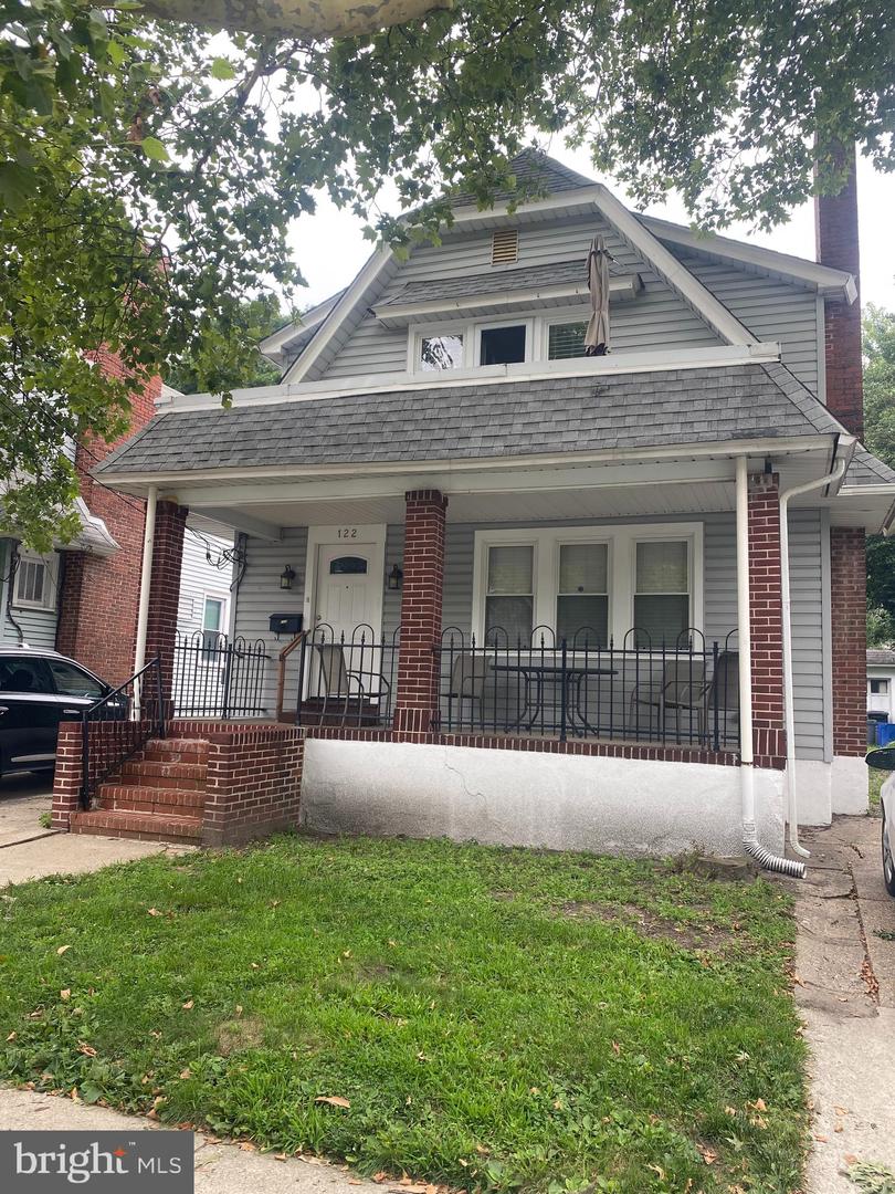 122 E WAYNE TER Property Photo 1