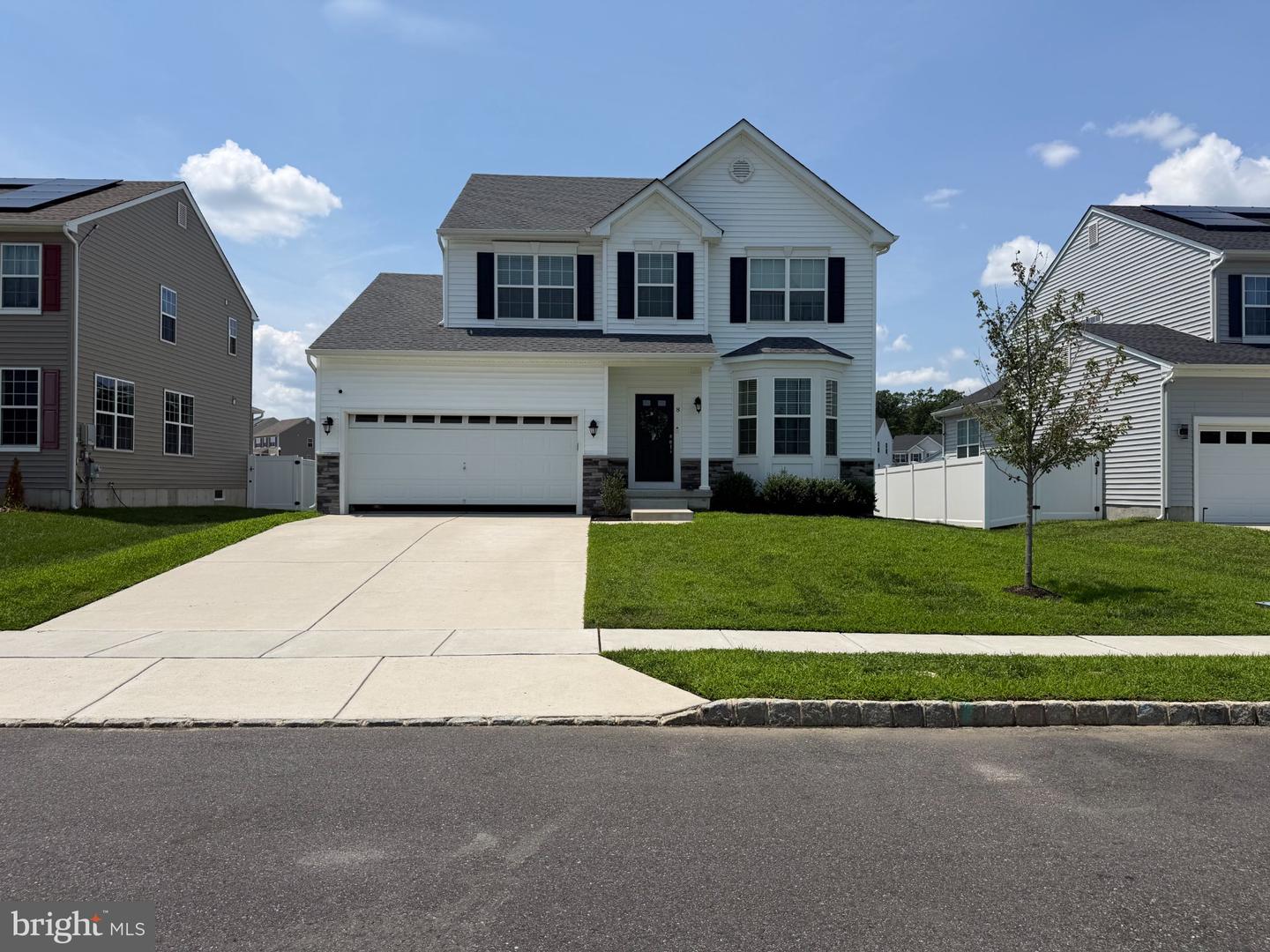 8 Cayuga Way Property Photo 2