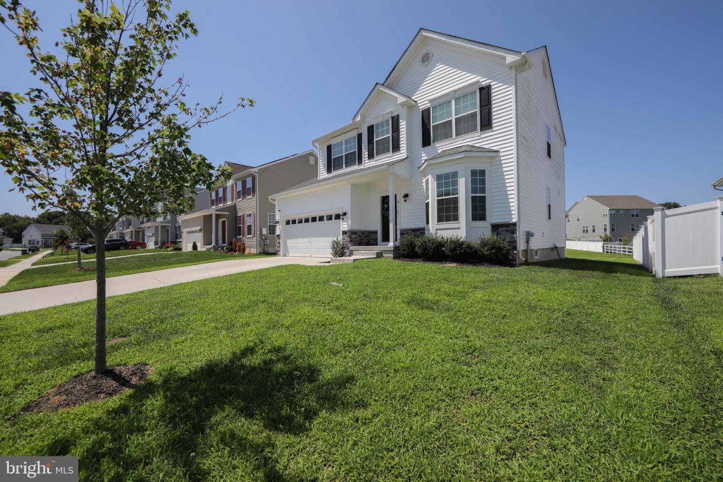 8 Cayuga Way Property Photo 4