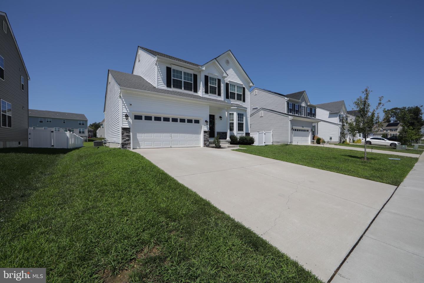 8 Cayuga Way Property Photo 7