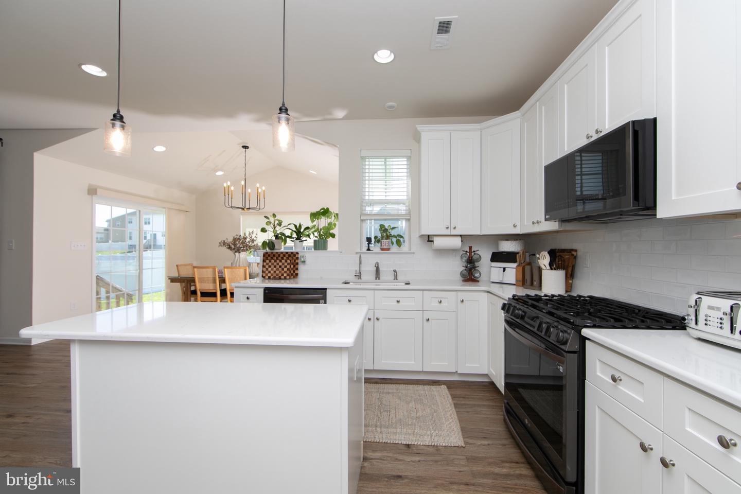 8 Cayuga Way Property Photo 16