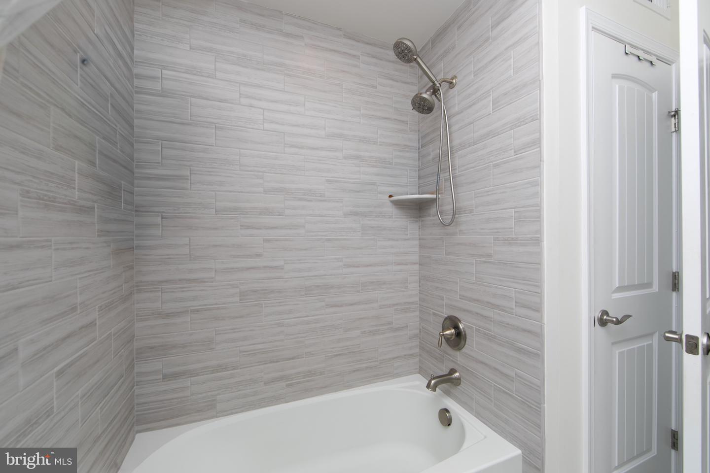 8 Cayuga Way Property Photo 18