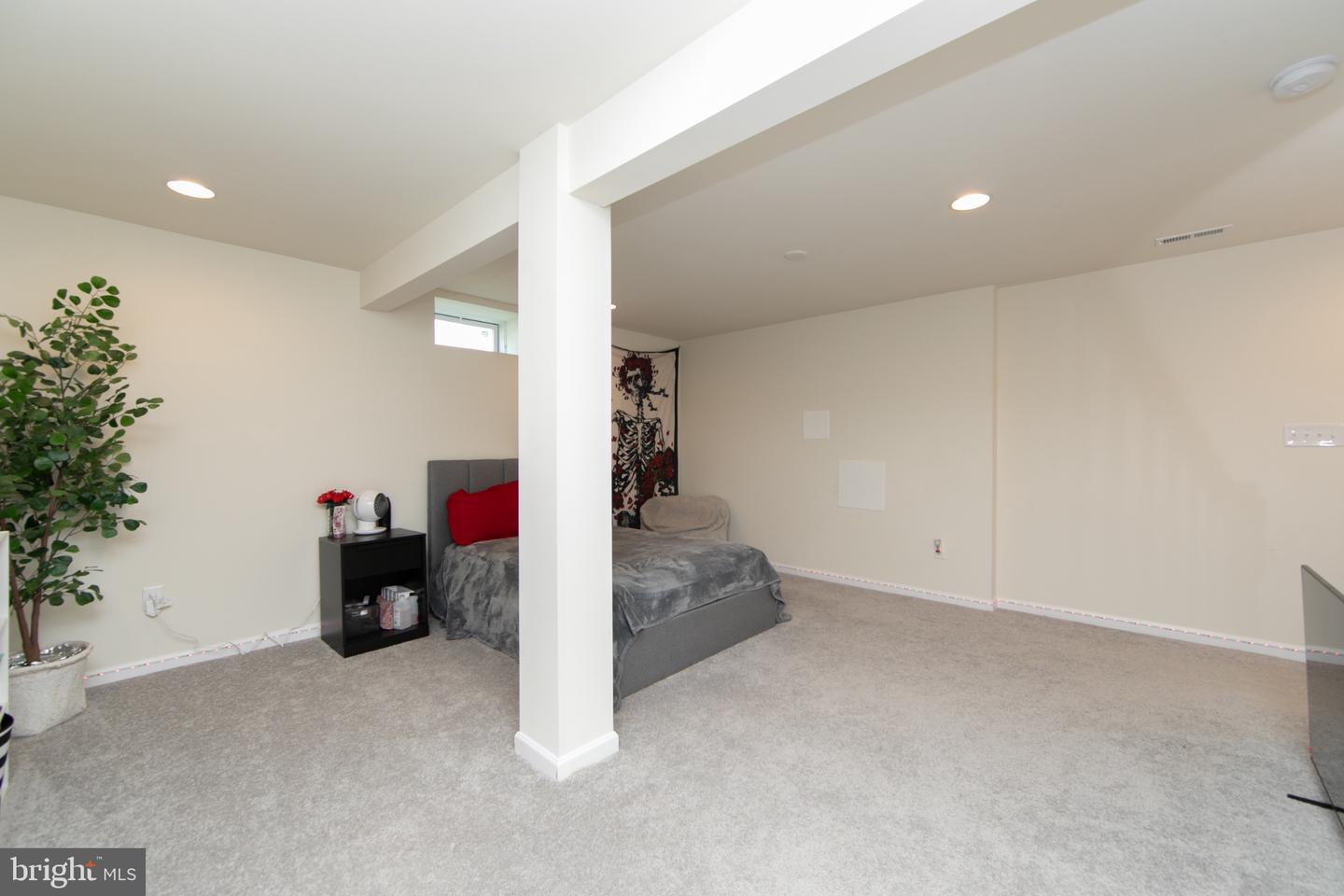 8 Cayuga Way Property Photo 20
