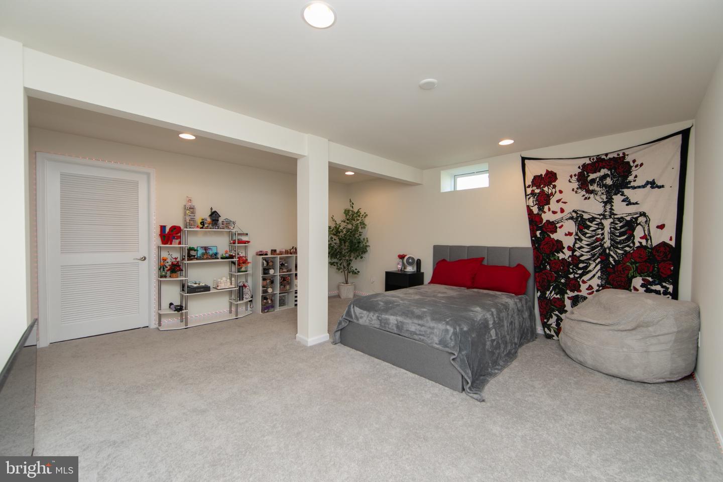 8 Cayuga Way Property Photo 21