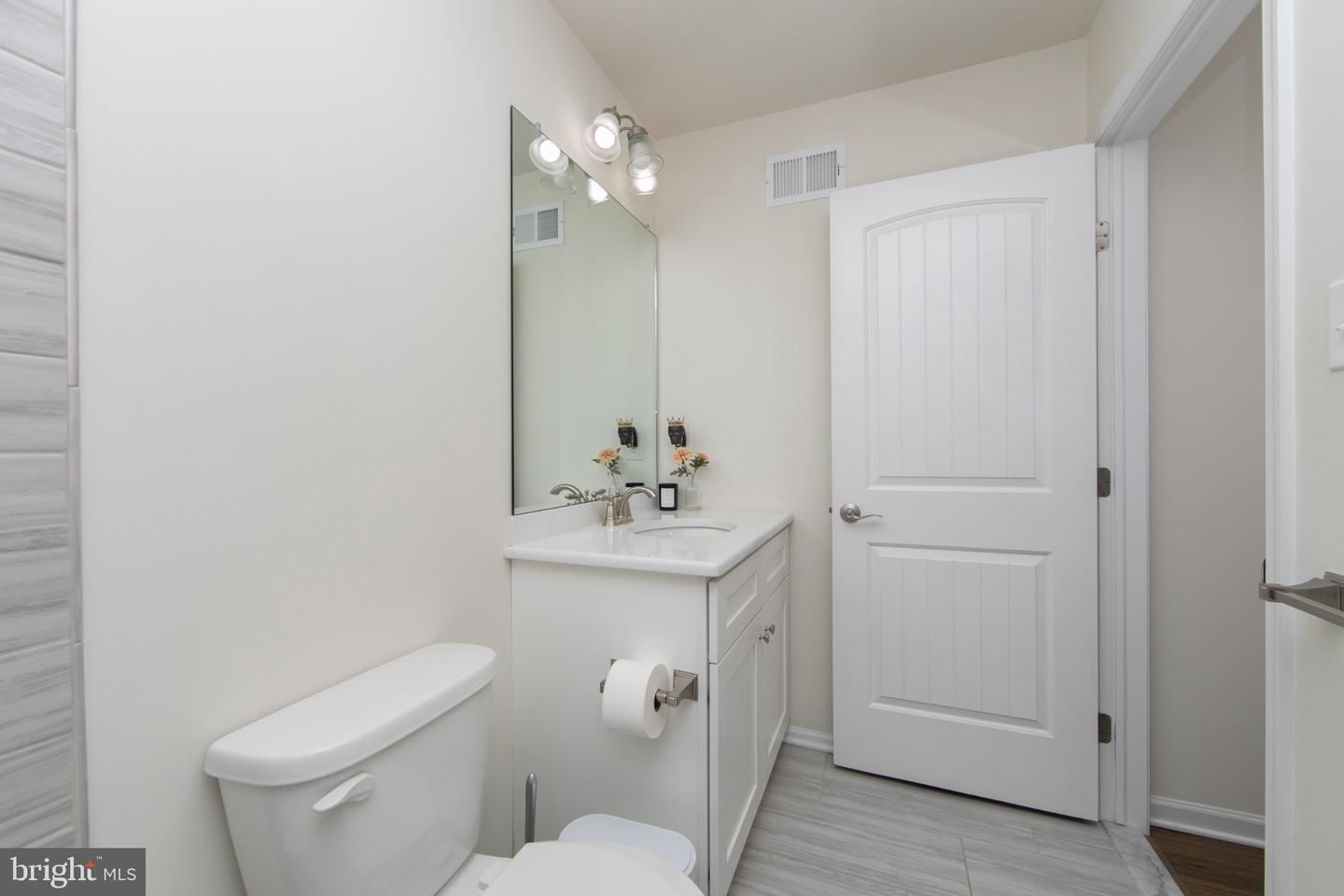 8 Cayuga Way Property Photo 25