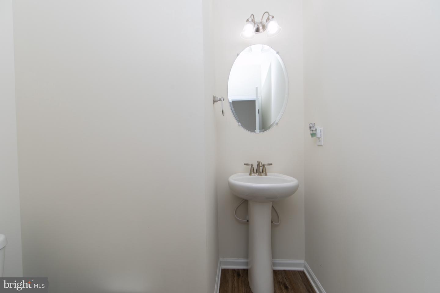 8 Cayuga Way Property Photo 31