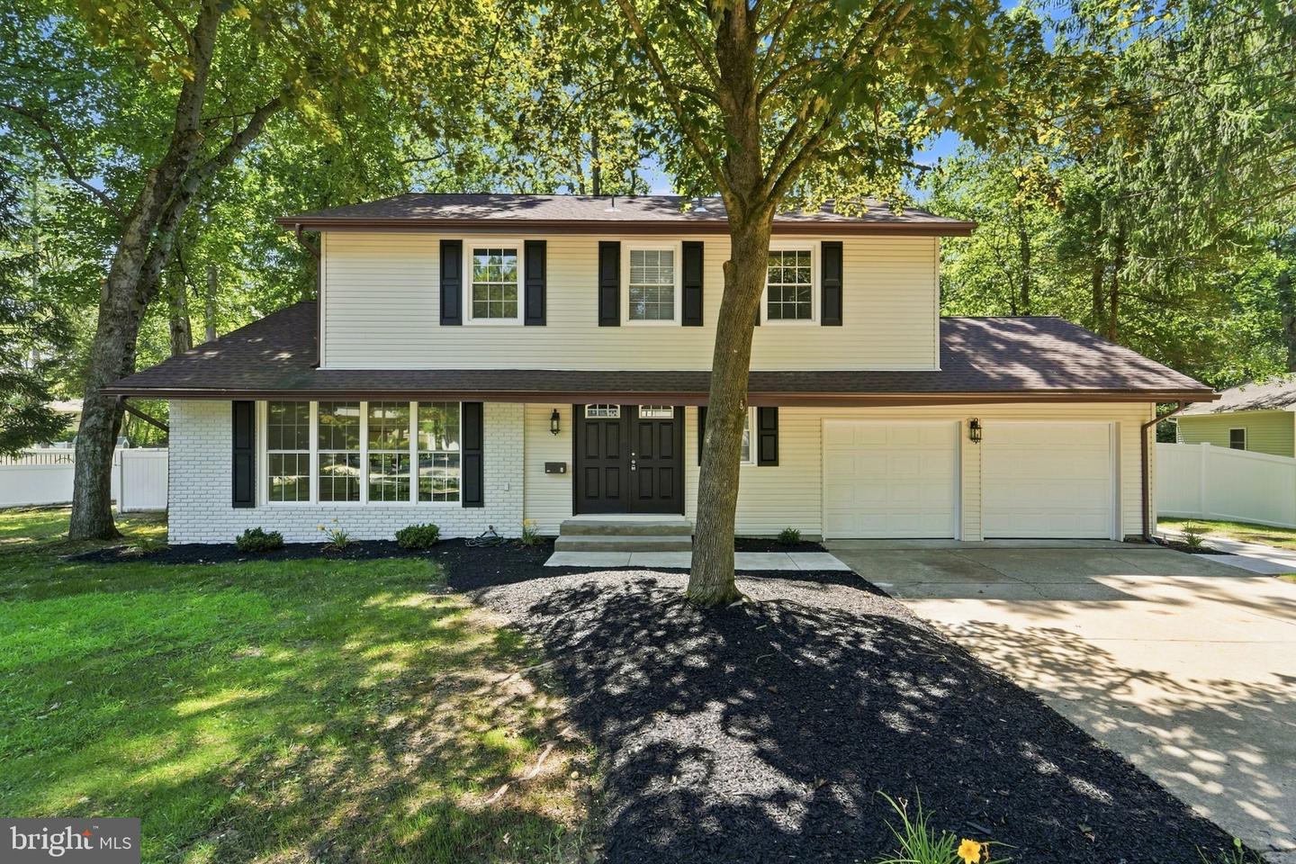 8 VILLANOVA CT