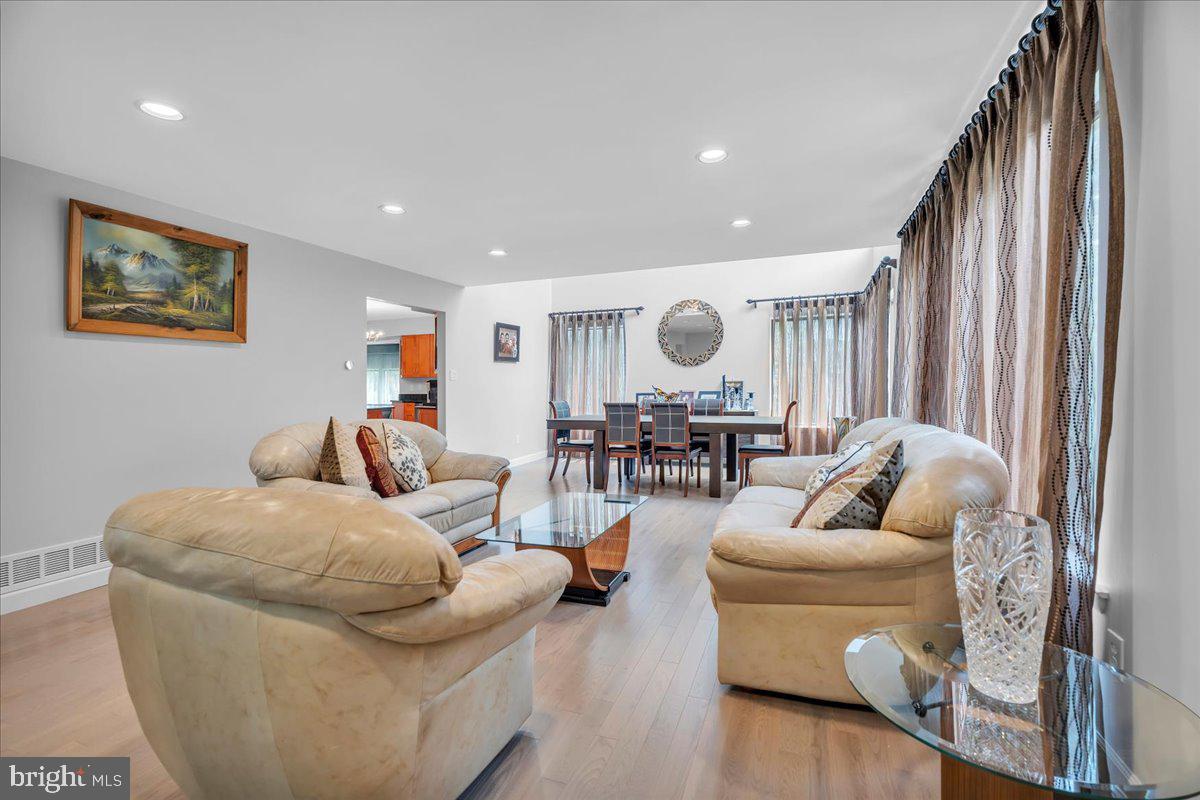 4 Johnson Ln Property Photo 6