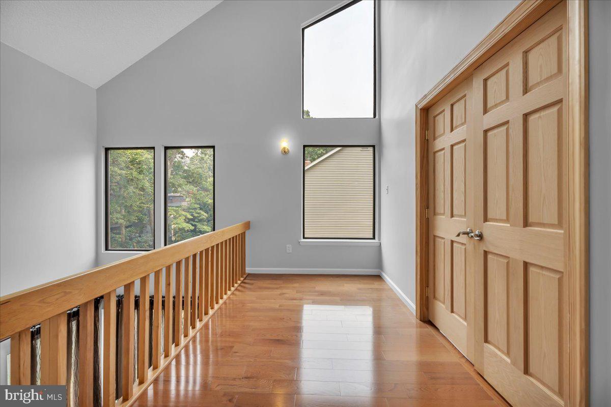 4 Johnson Ln Property Photo 25