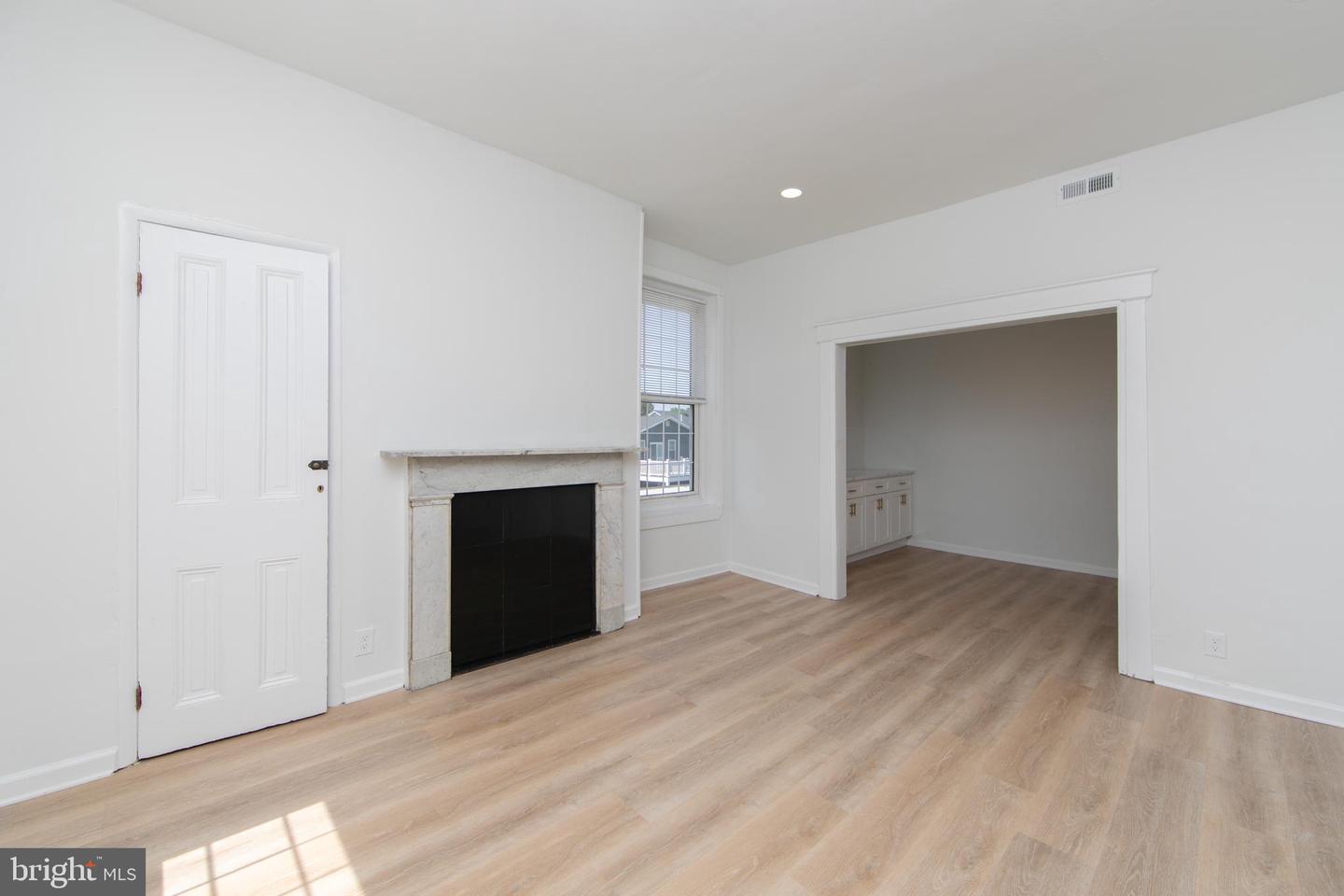 9 E Holly Ave #apt 4 Property Photo 4