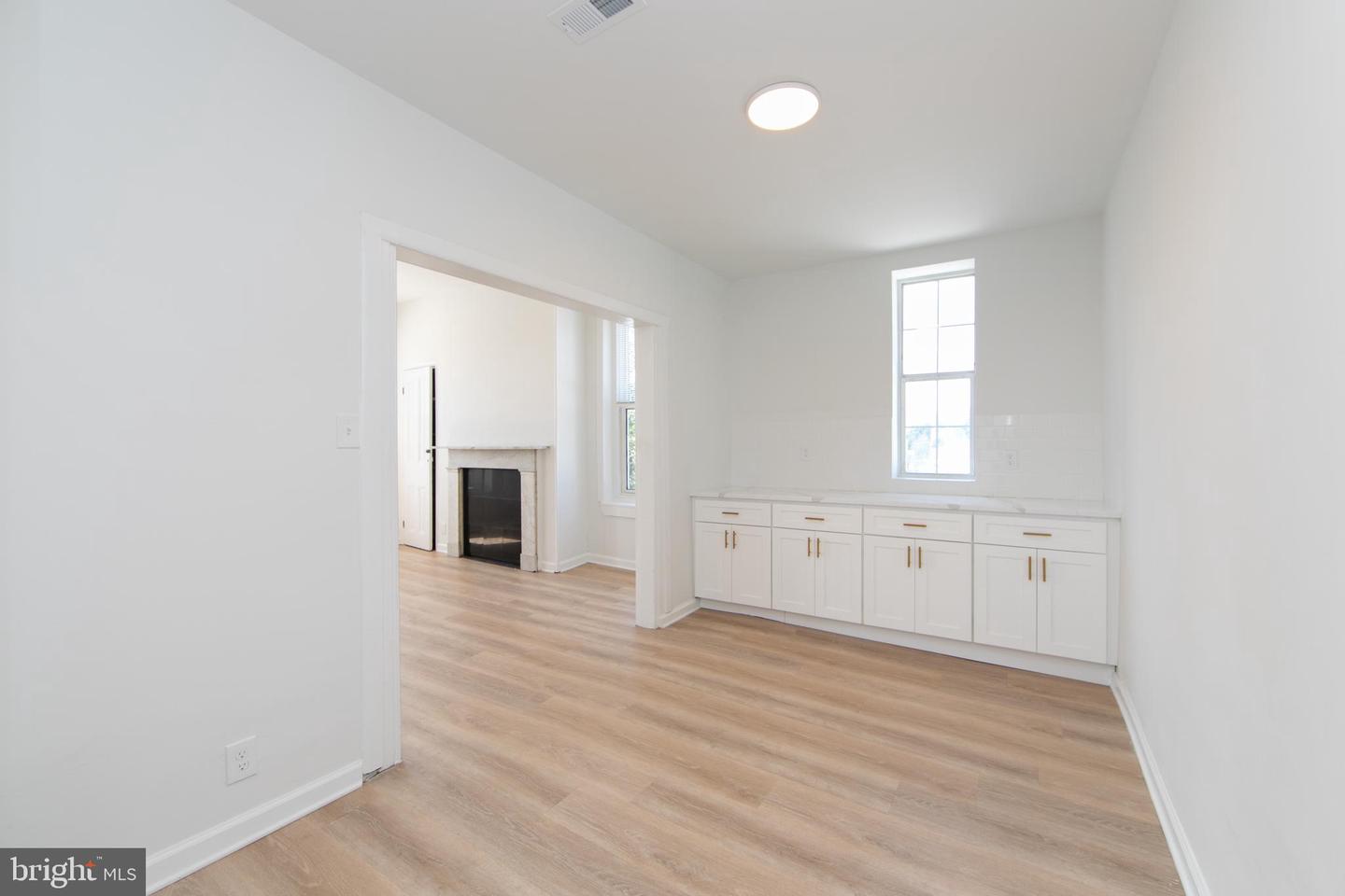 9 E Holly Ave #apt 4 Property Photo 10