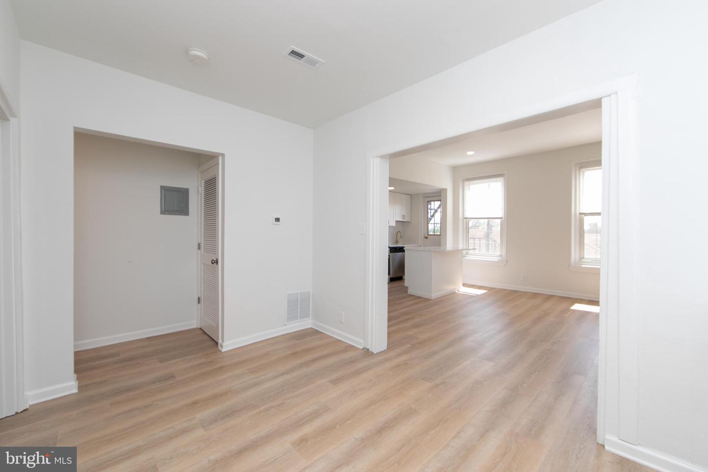9 E Holly Ave #apt 4 Property Photo 11