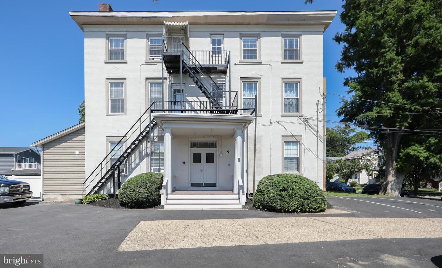 9 E Holly Ave #apt 4 Property Photo 19