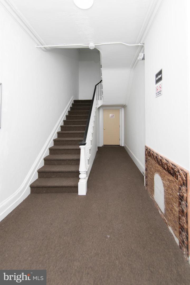 9 E Holly Ave #apt 4 Property Photo 21