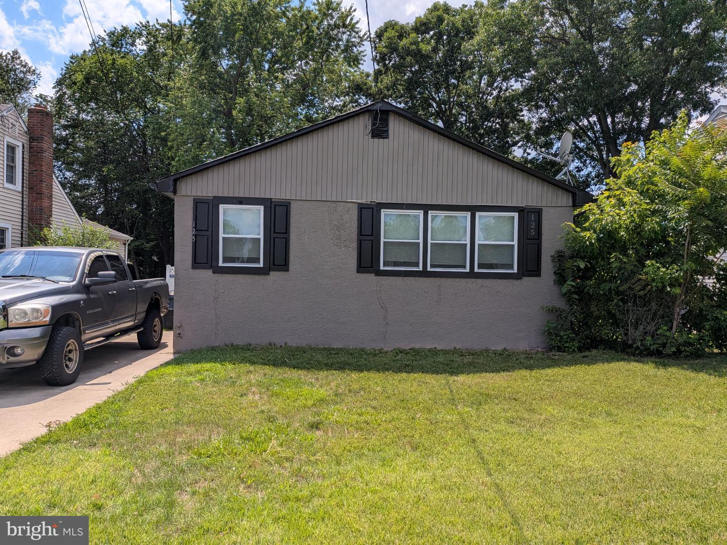 125 Orchard Ave Property Photo 1