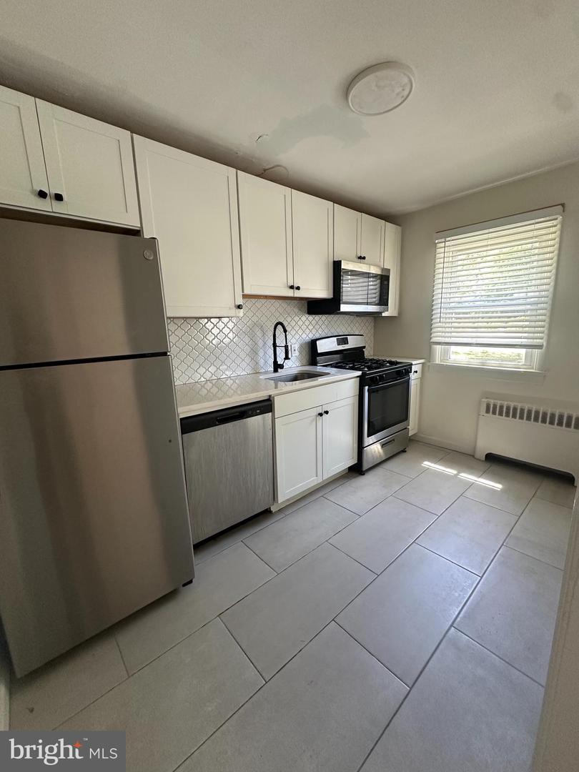 131 CHERRY PARKE #B Property Photo 1