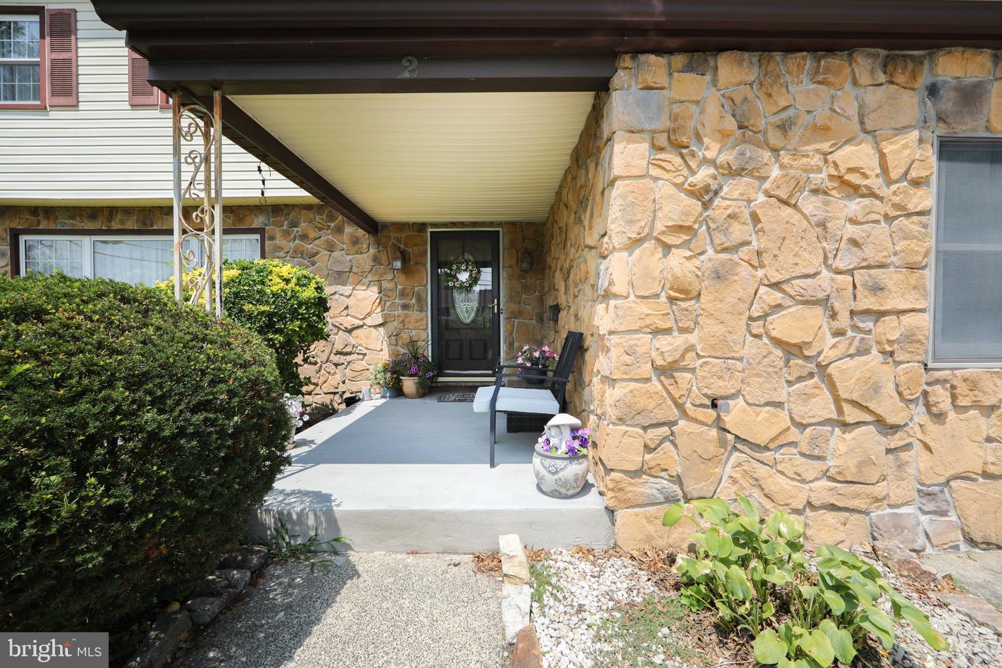 2 Clark Dr Property Photo 4