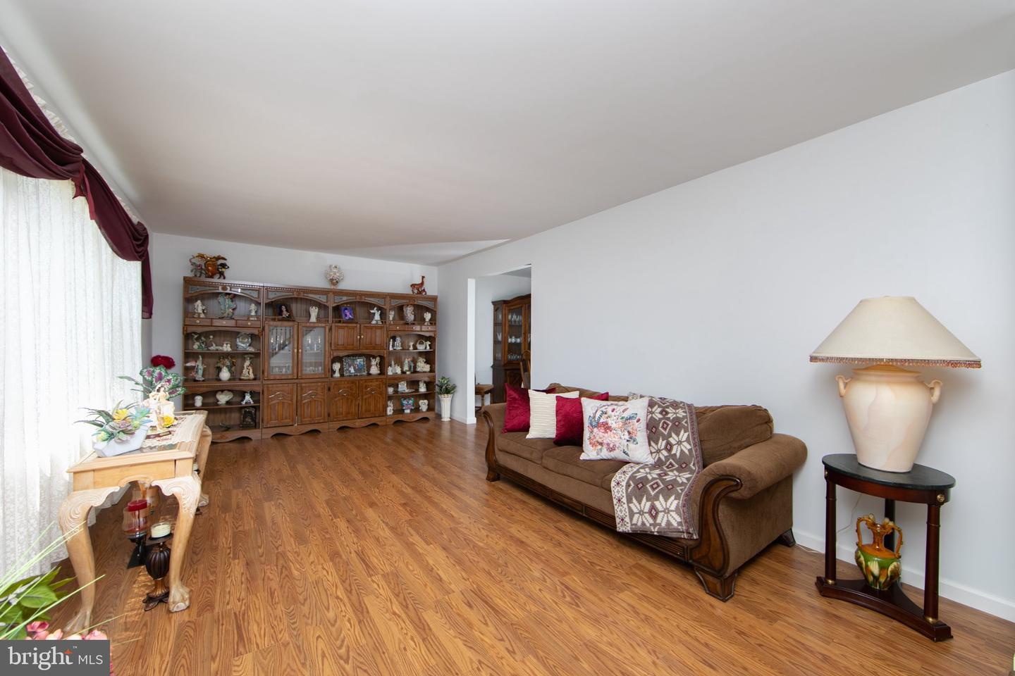 2 Clark Dr Property Photo 7