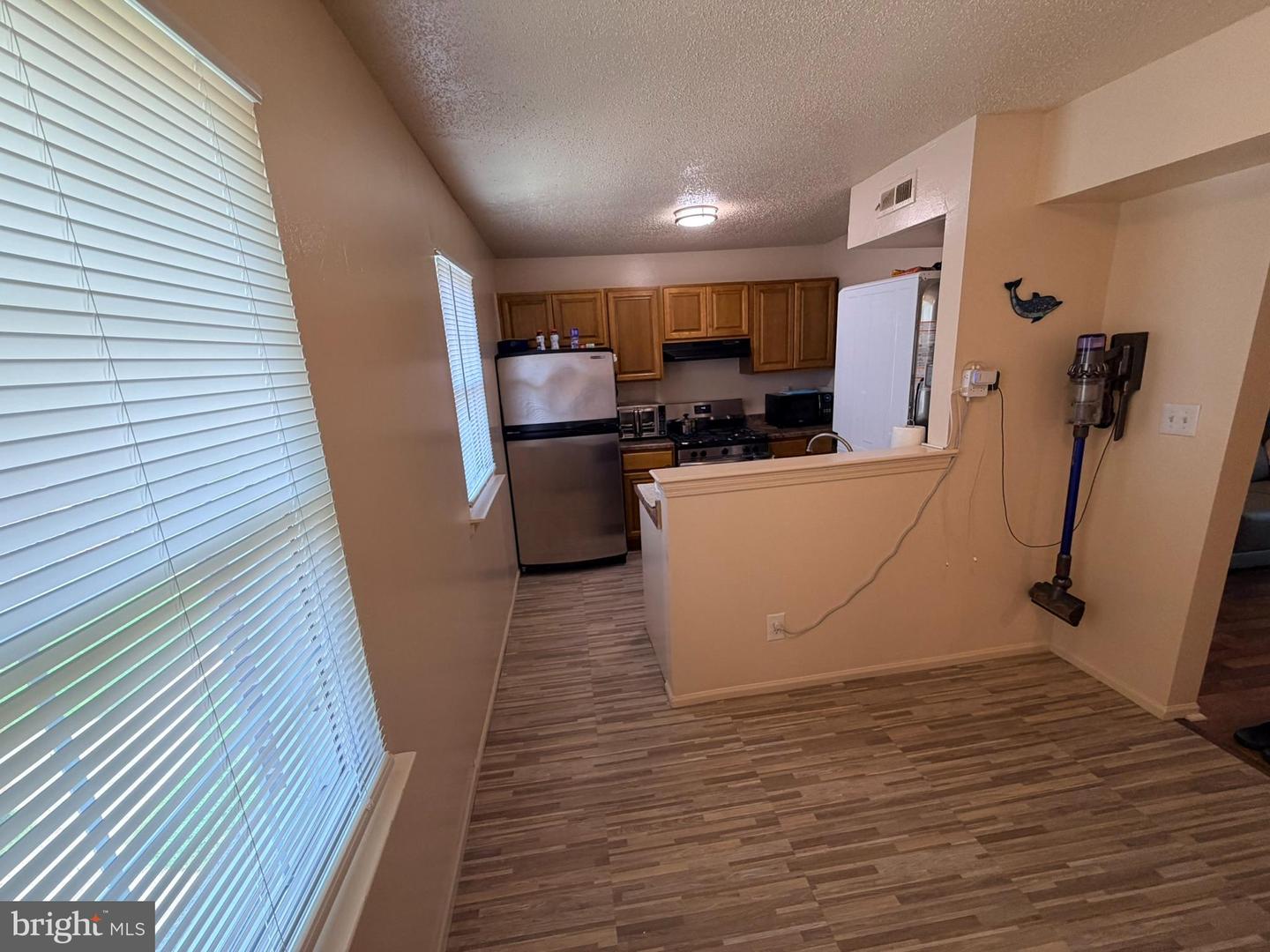 100 Park Blvd #20c Property Photo 6