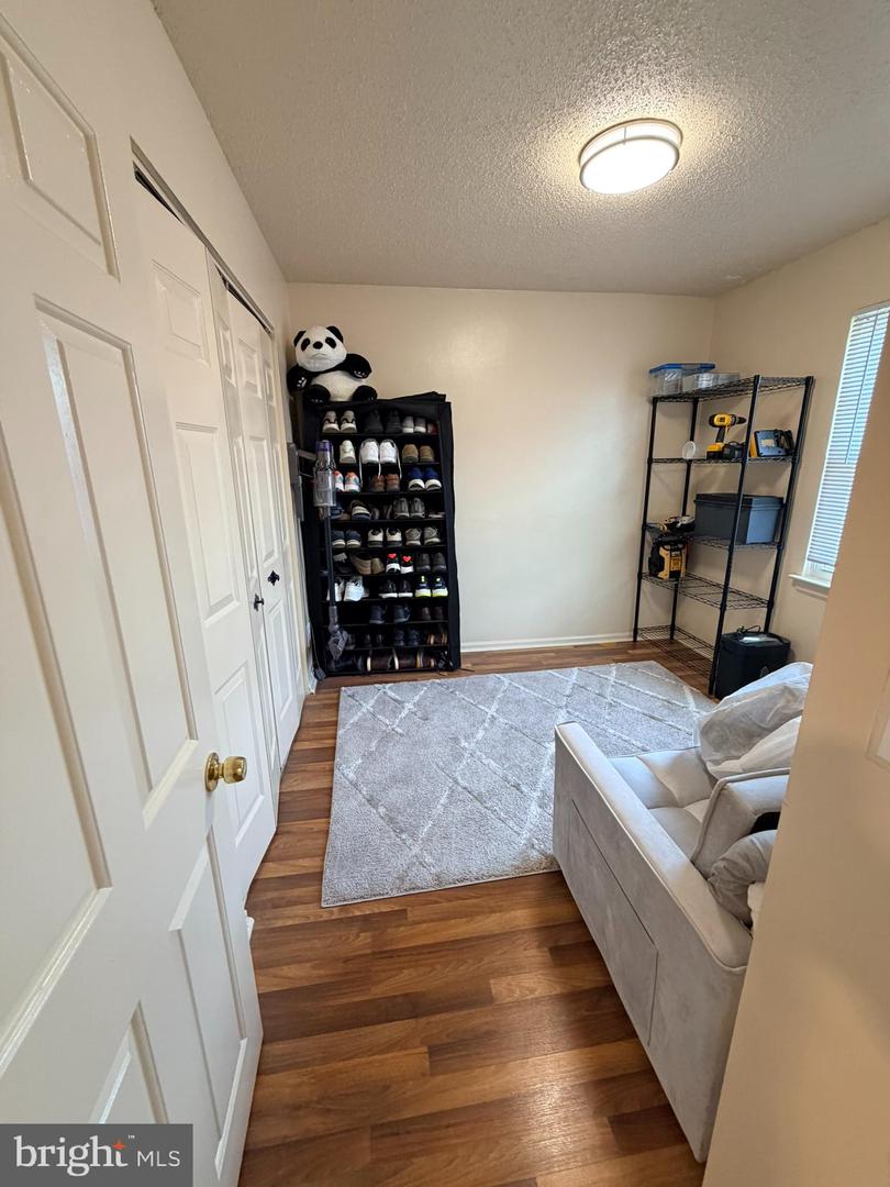 100 Park Blvd #20c Property Photo 11