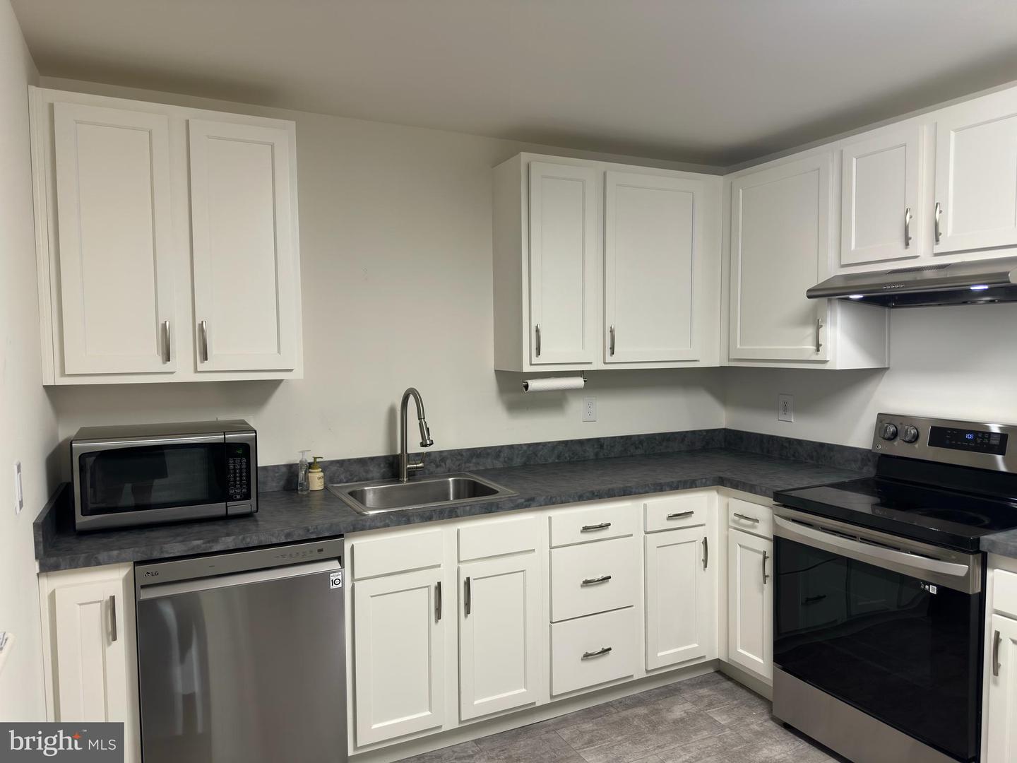 131 ROOSEVELT BLVD Property Photo 1