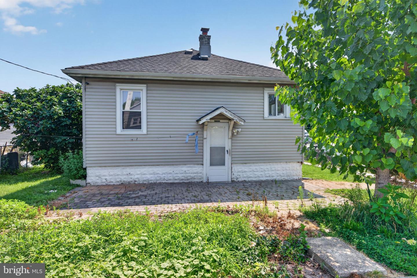 319 Laurel Ave Property Photo 25