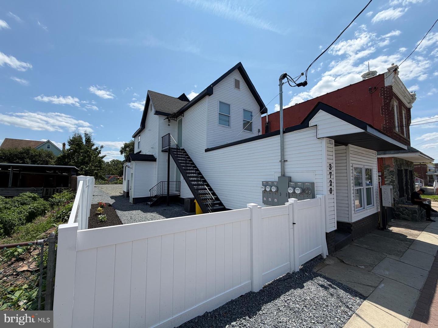 3720 Westfield Ave #b Property Photo 3