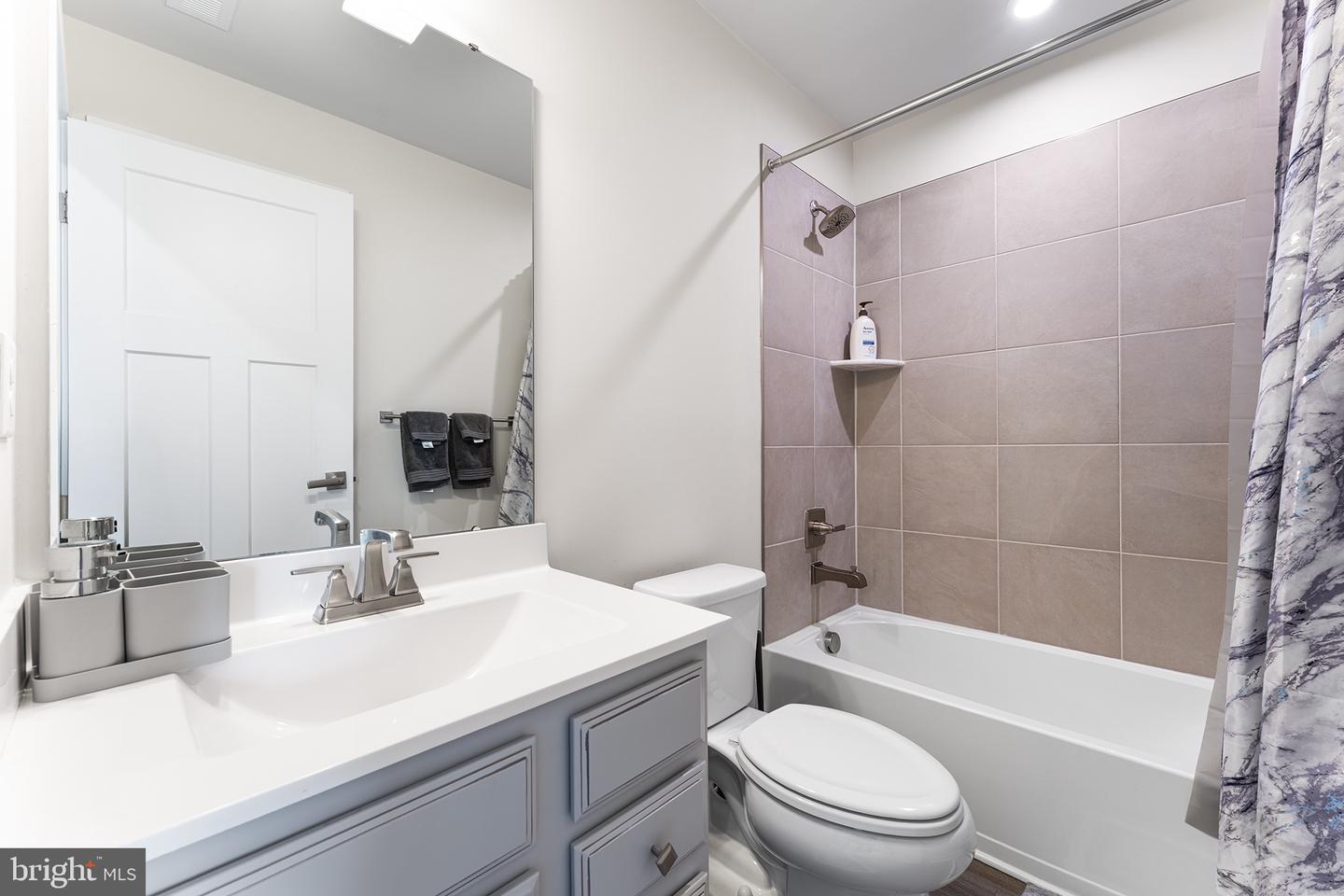 172 Freedom Way Property Photo 28