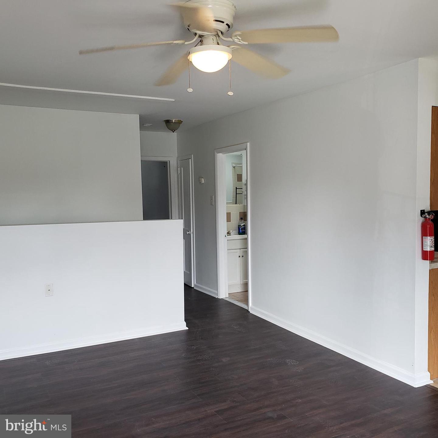 931 W Browning Rd Property Photo 2