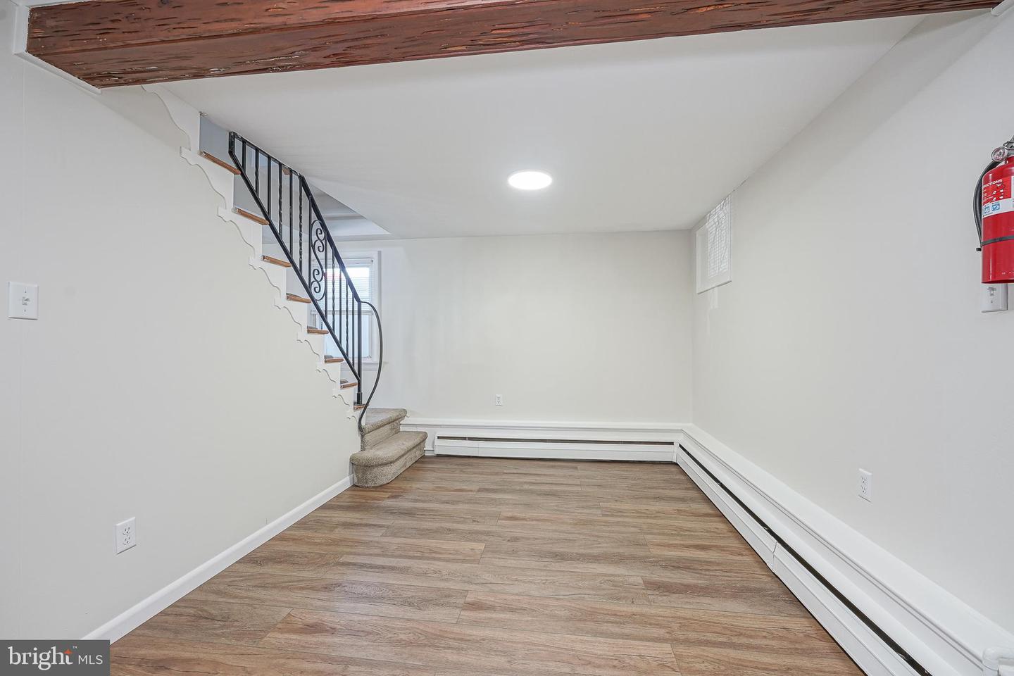 136 N Read Ave #b Property Photo 9