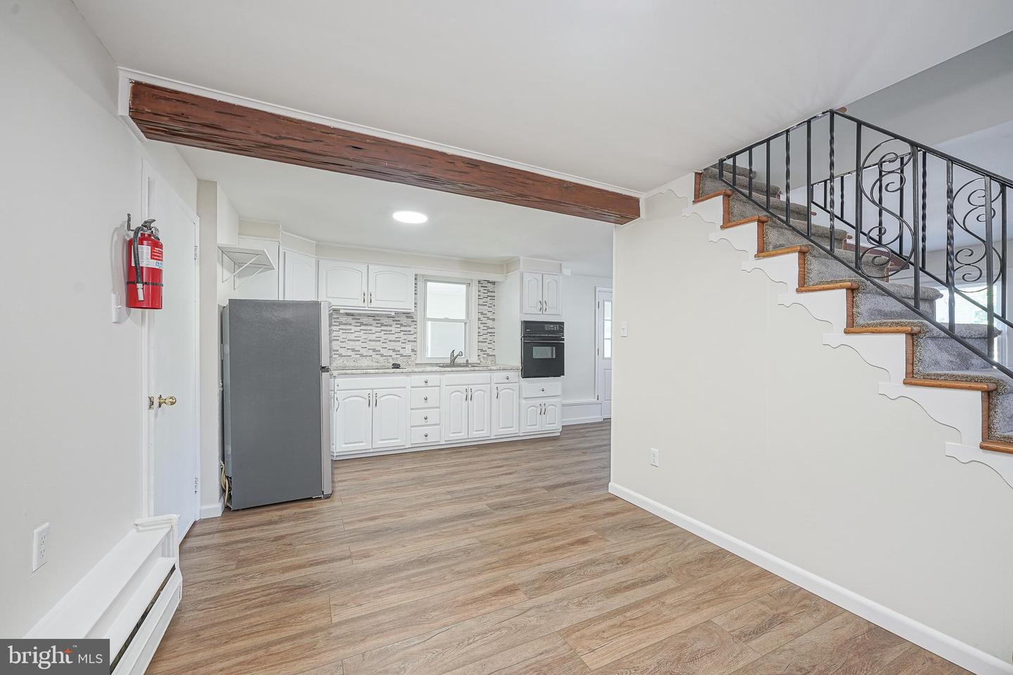 136 N Read Ave #b Property Photo 10